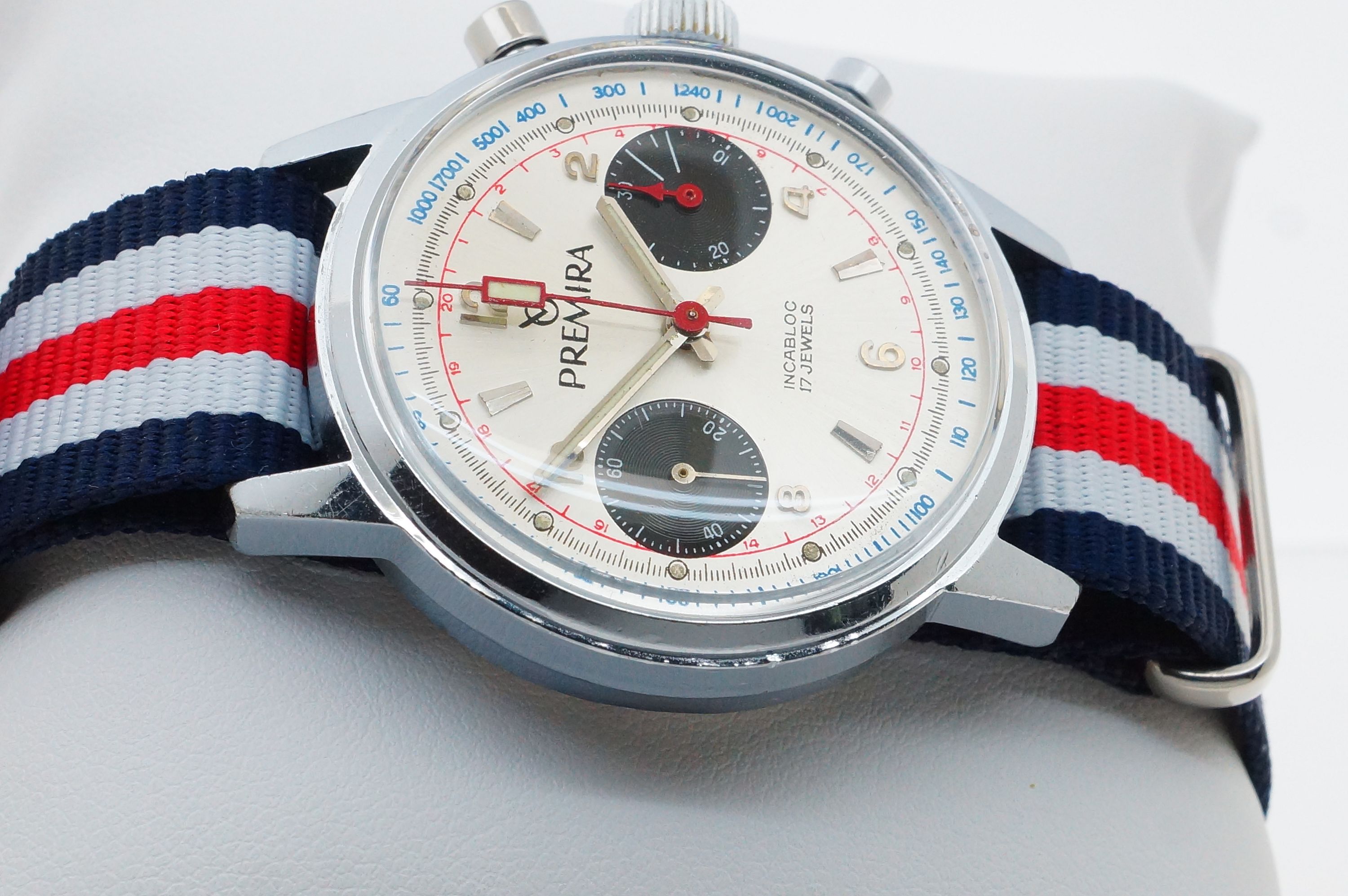 Premira „Panda“ Chronograph 17 Jewels – Valjoux 7733