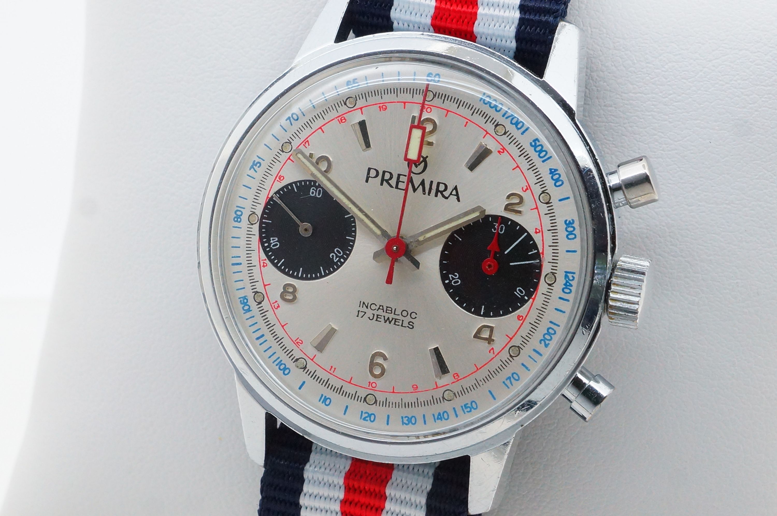 Premira „Panda“ Chronograph 17 Jewels – Valjoux 7733