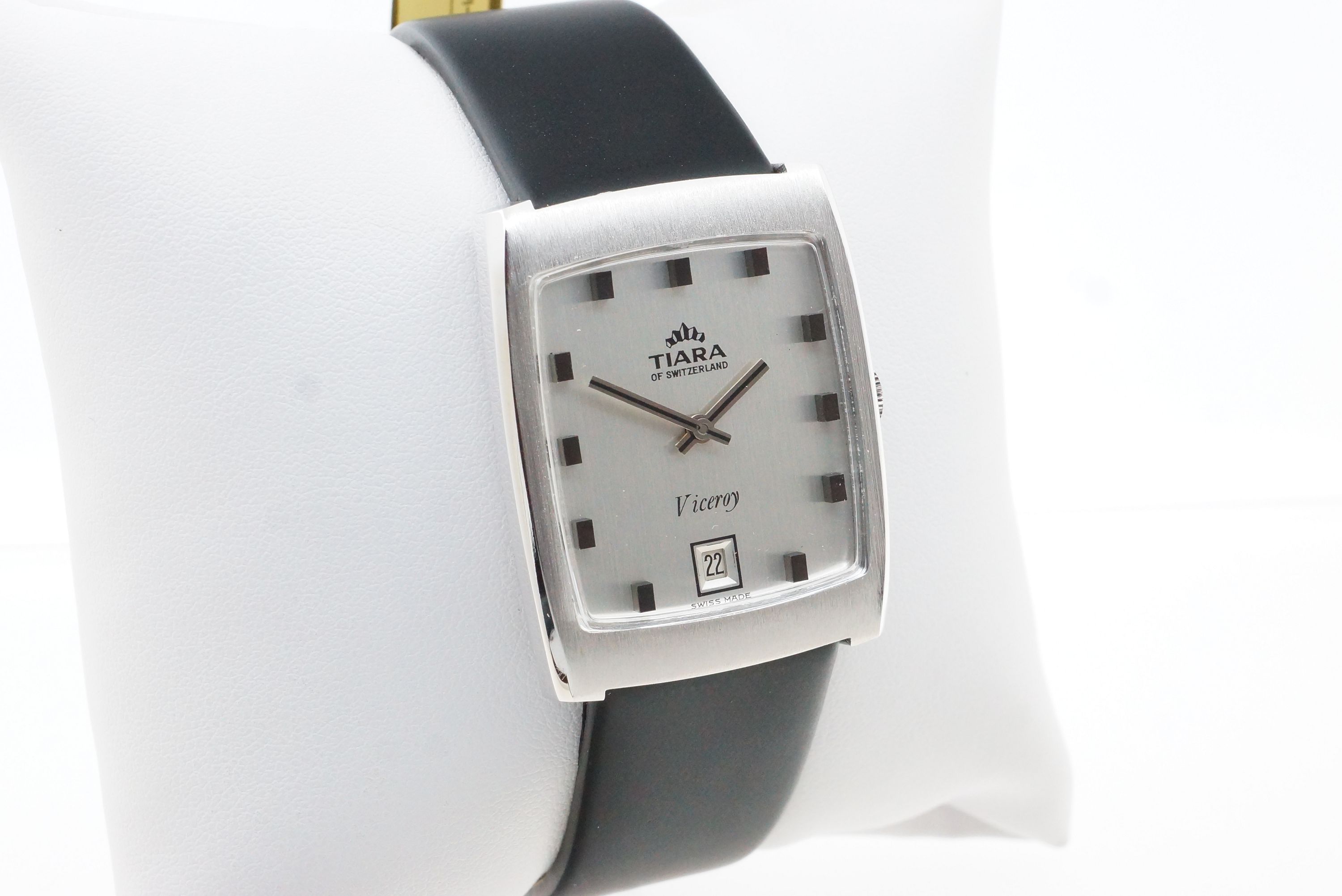 Tiara Viceroy – Peseux 1046 NOS