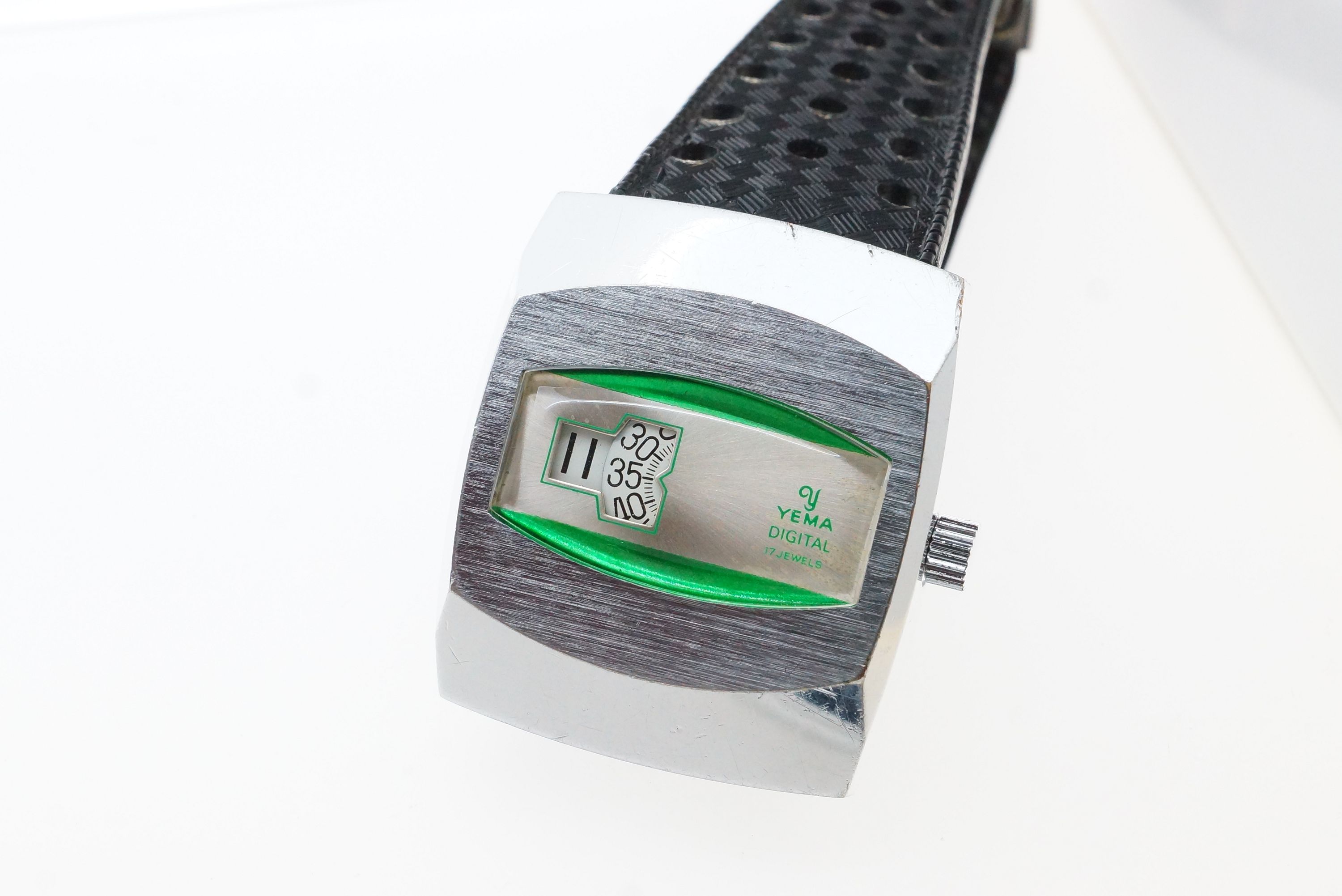 Yema Digital Scheibenuhr 17 Jewels – Lorsa 238ADI