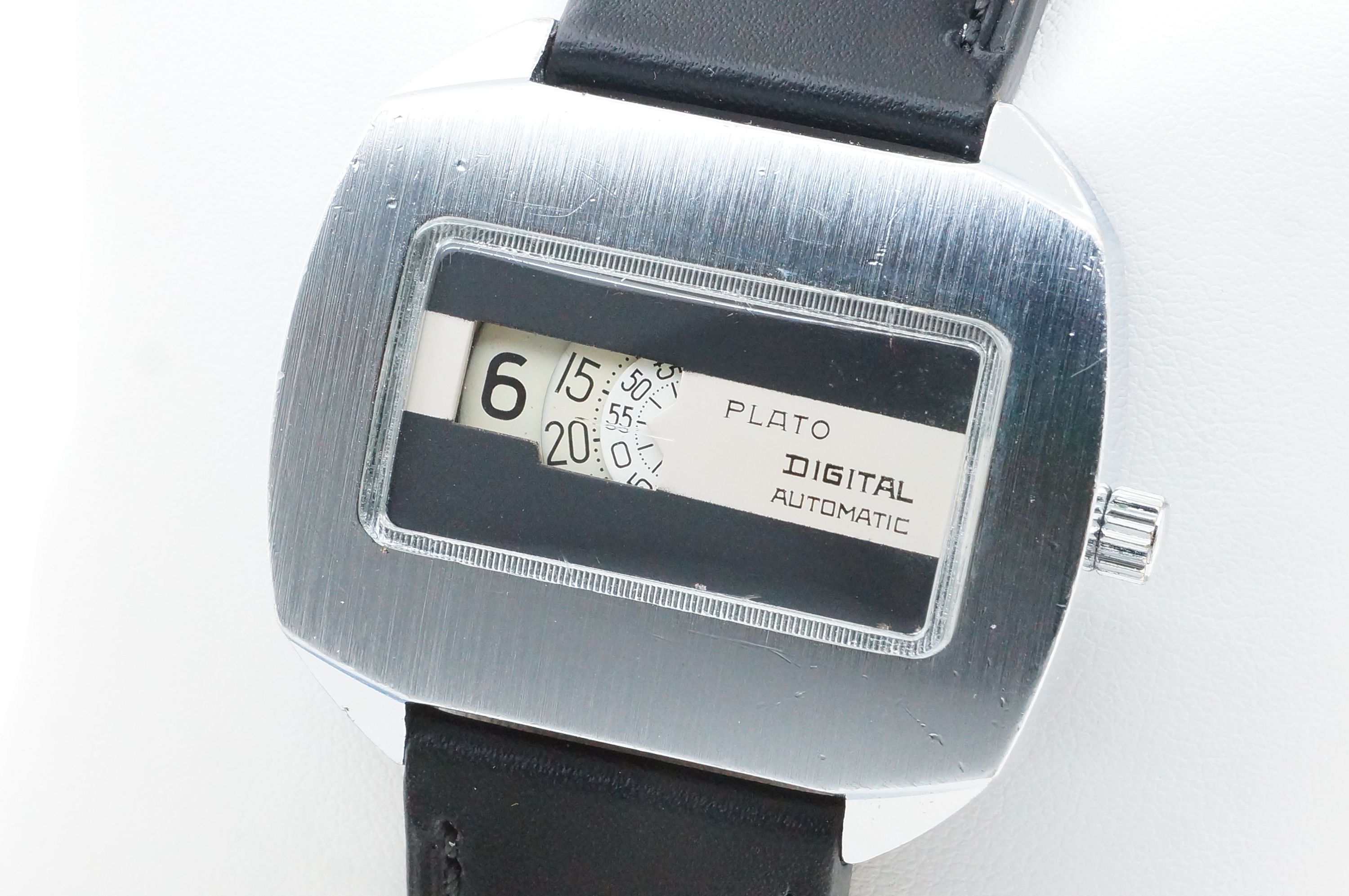 Plato Digital Automatic Scheibenuhr – Förster 221
