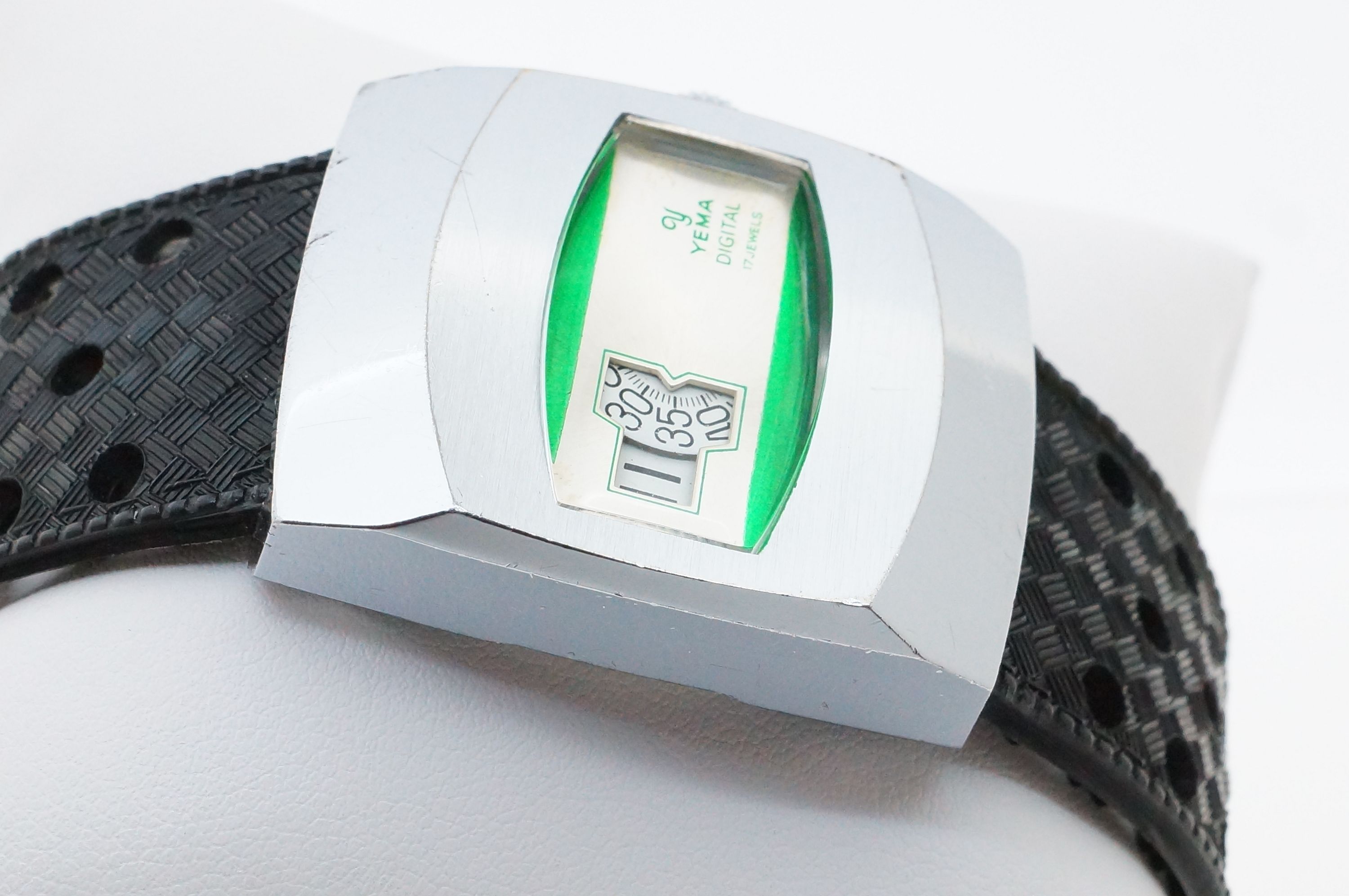 Yema Digital Scheibenuhr 17 Jewels – Lorsa 238ADI