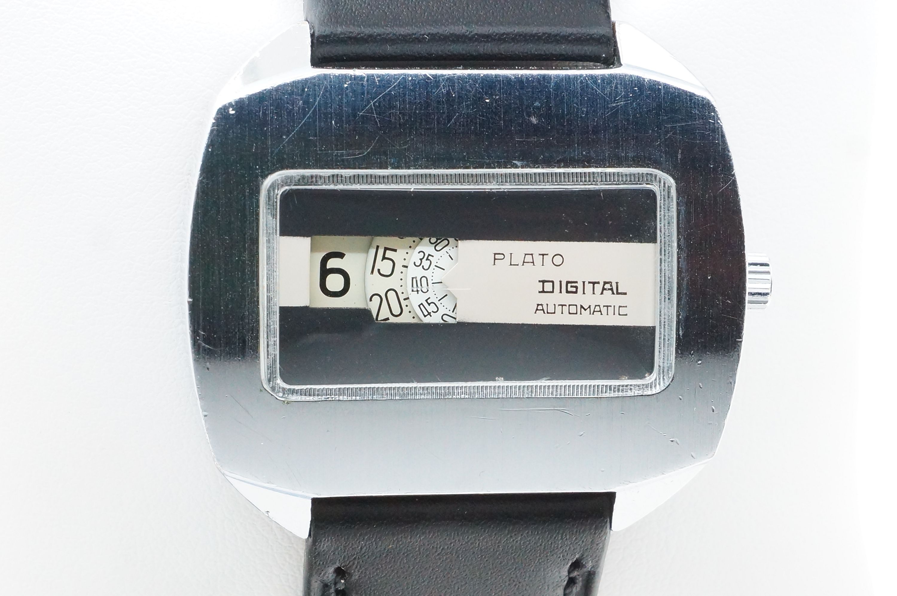 Plato Digital Automatic Scheibenuhr – Förster 221