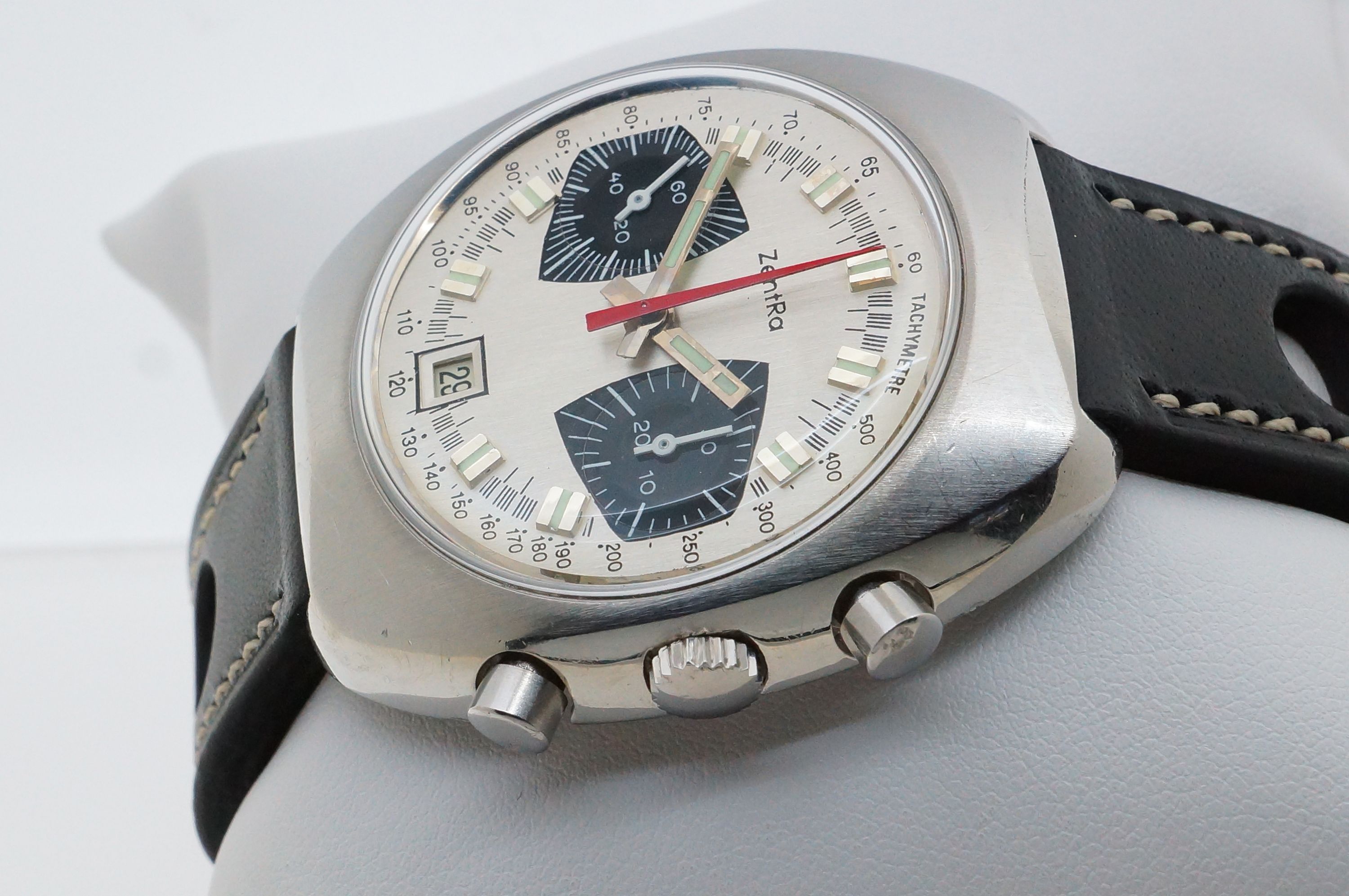 ZentRa Panda Chronograph – Valjoux 7734