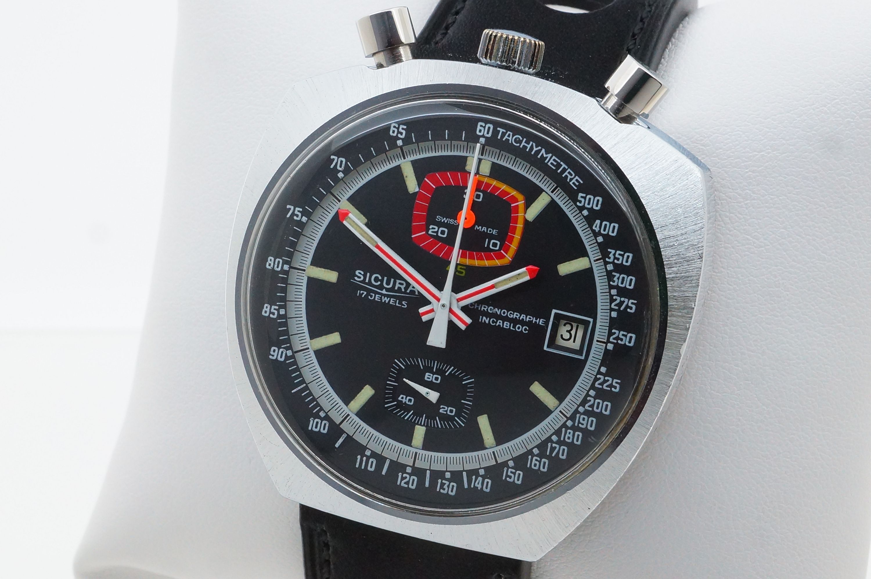 Sicura Bullhead Pult Chronograph 17 Jewels – Valjoux 7734